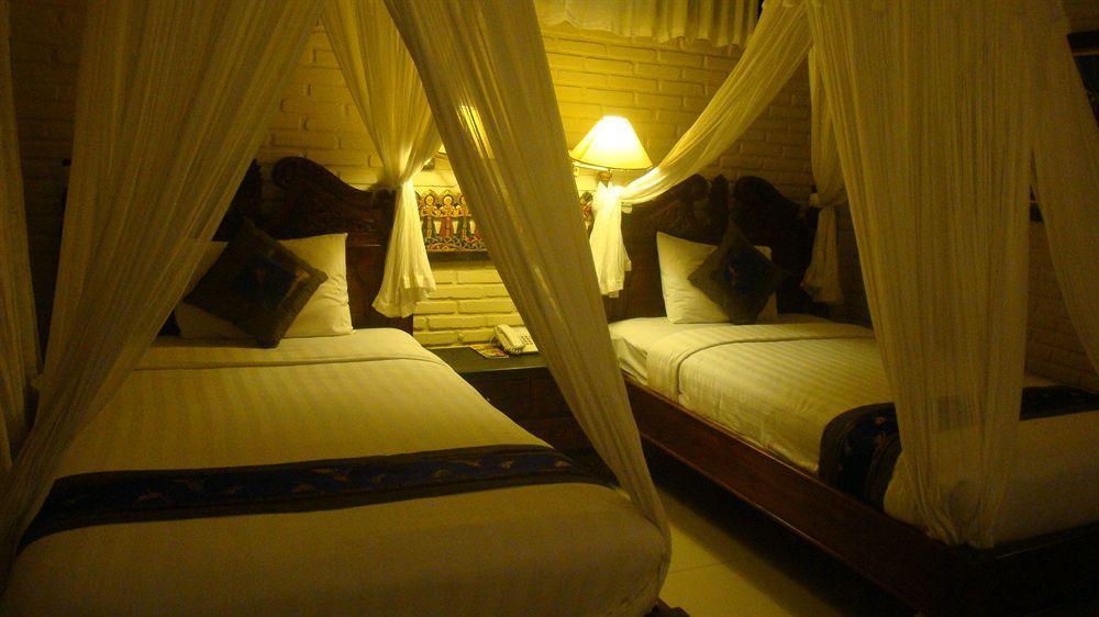 Puri Garden Hotel & Hostel อูบุด ภายนอก รูปภาพ