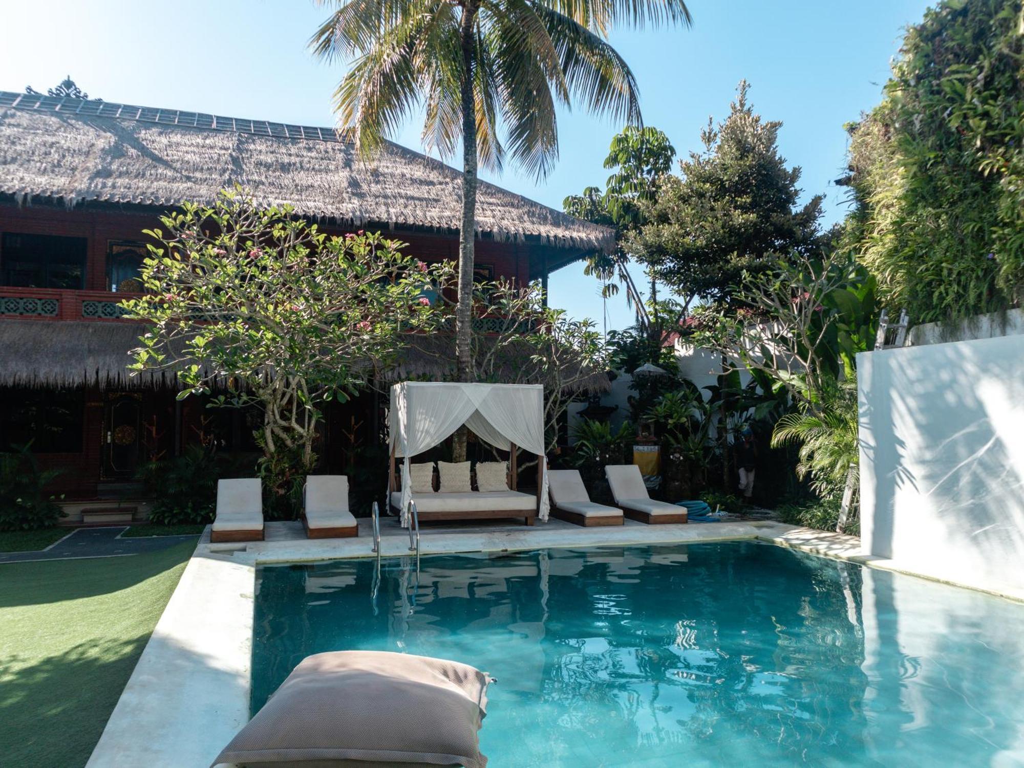 Puri Garden Hotel & Hostel อูบุด ภายนอก รูปภาพ