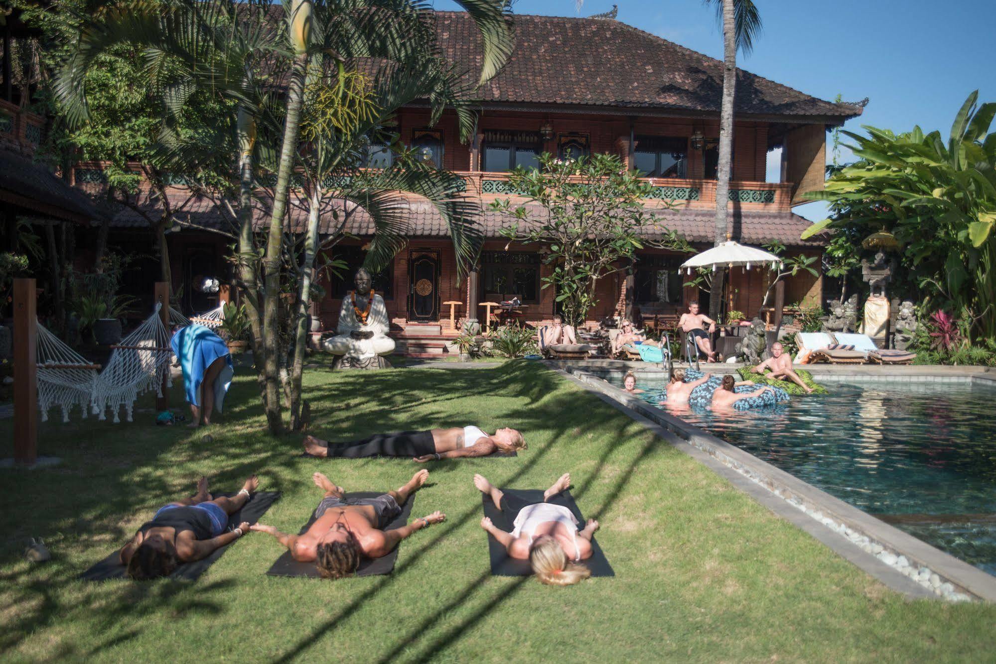 Puri Garden Hotel & Hostel อูบุด ภายนอก รูปภาพ